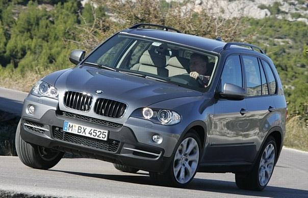 Für den BMW X5 ist der DAB-Tuner, für den mobilen Empfang von Digital Audio Broadcasting, als Sonderausstattung bereits erhältlich. Foto: Auto-Reporter 